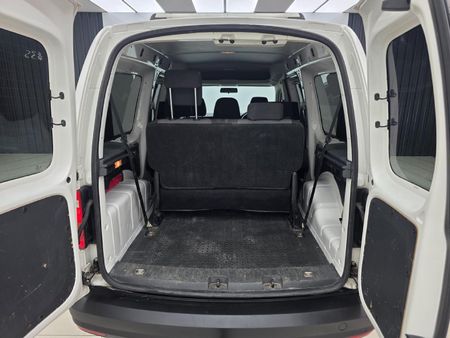 2019-Volkswagen-Caddy-Maxi-CrewBus-20-TDI_16