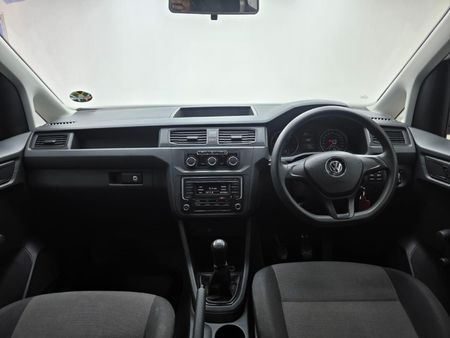 2019-Volkswagen-Caddy-Maxi-CrewBus-20-TDI_17