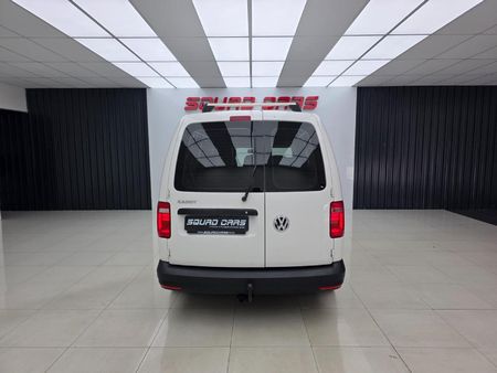2019-Volkswagen-Caddy-Maxi-CrewBus-20-TDI_5
