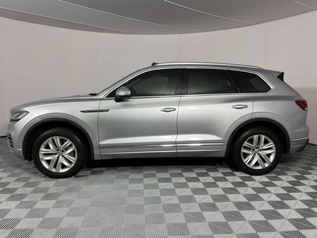 2018-Volkswagen-Touareg-30-TDI-V6-Executive_20