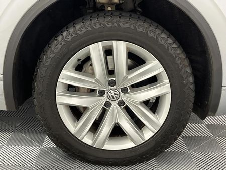 2018-Volkswagen-Touareg-30-TDI-V6-Executive_5