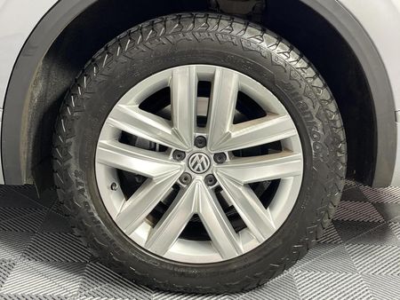 2018-Volkswagen-Touareg-30-TDI-V6-Executive_6