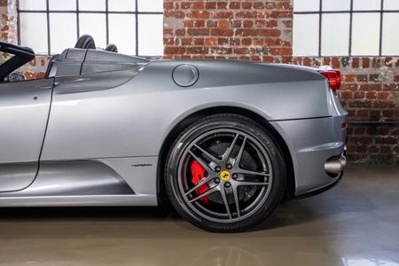2008-Ferrari-F430-Spider-F1_21