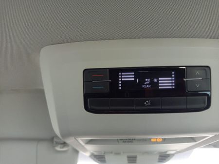 2024-Volkswagen-Kombi-T61-20-TDI-110kW-Auto-Trendline_20