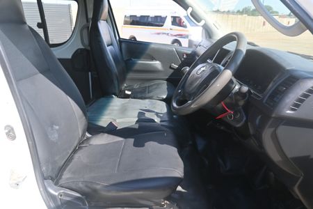 2020-Toyota-Quantum-25-D-4D-Sesfikile-16-seat_4