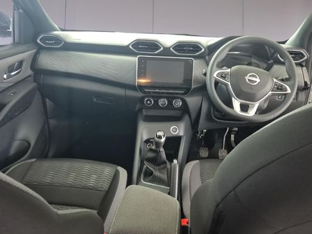 2026-Nissan-Magnite-10-Acenta_17