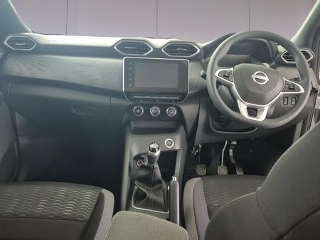 2026-Nissan-Magnite-10T-Acenta_17