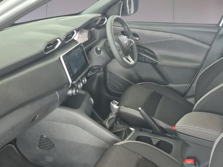2026-Nissan-Magnite-10T-Acenta_18