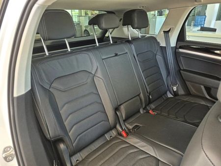 2026-Volkswagen-Touareg-Touareg-30-V6-Elegance-Auto_6