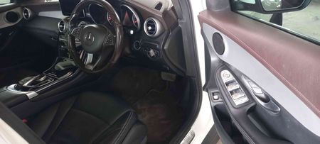 2016-Mercedes-Benz-GLC-220d-Diesel-Automatic_11