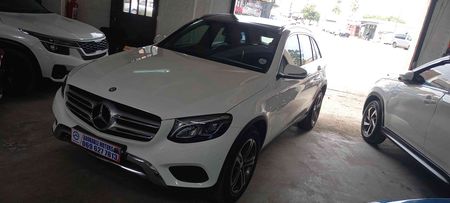 2016-Mercedes-Benz-GLC-220d-Diesel-Automatic_19