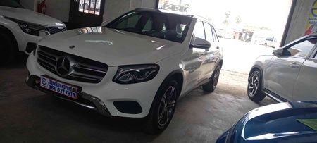 2016-Mercedes-Benz-GLC-220d-Diesel-Automatic_21