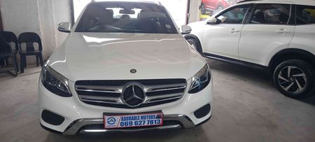 2016-Mercedes-Benz-GLC-220d-Diesel-Automatic_22