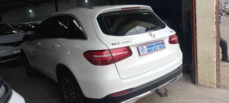 2016-Mercedes-Benz-GLC-220d-Diesel-Automatic_7