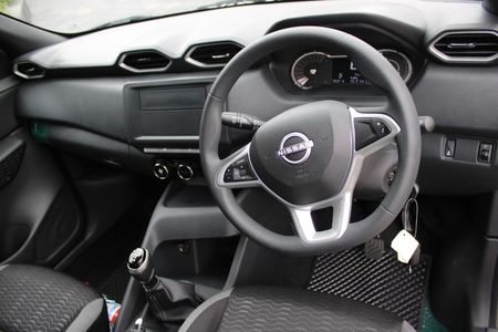 2026-Nissan-Magnite-Move-10-Visia-FC-PV_8