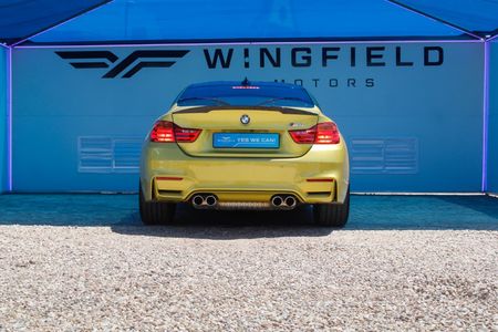 2015-BMW-M4-Coupe-Auto_4
