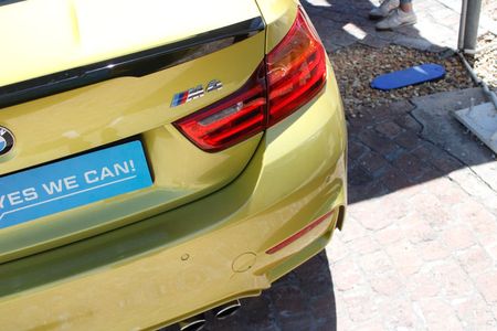 2015-BMW-M4-Coupe-Auto_7