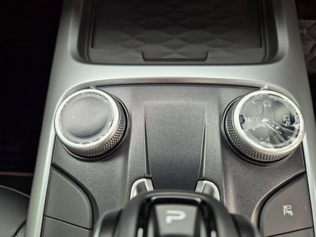 2026-GWM-Tank-300-24TD-Luxury-Auto_14