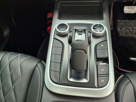 2026-GWM-Tank-300-24TD-Luxury-Auto_15