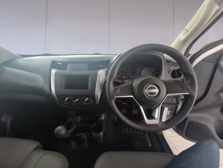 2026-Nissan-Navara-25-DDTi-XE-Single-Cab_12