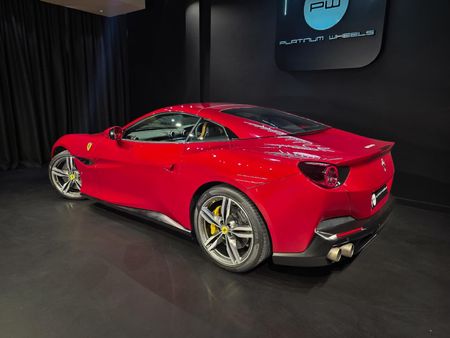 2020-Ferrari-Portofino_4
