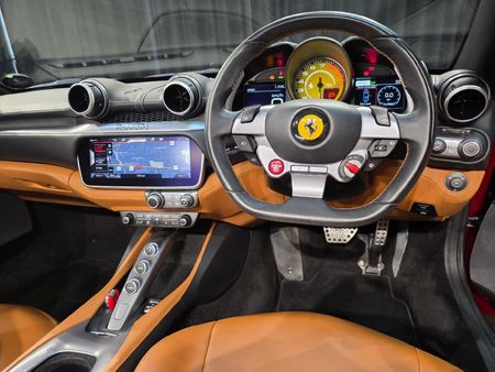 2020-Ferrari-Portofino_8