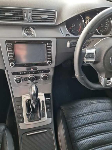 2014-Volkswagen-CC-20-TDI-Bluemotion-Auto_12