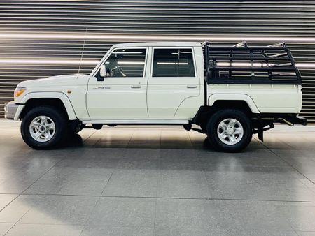 2020-Toyota-Land-Cruiser-79-45-D-Double-Cab_5