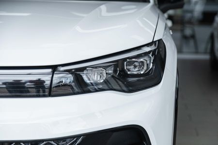 2025-Volkswagen-Tiguan-14TSI-R-Line_2