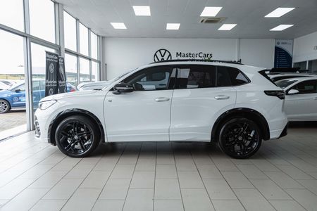 2025-Volkswagen-Tiguan-14TSI-R-Line_5