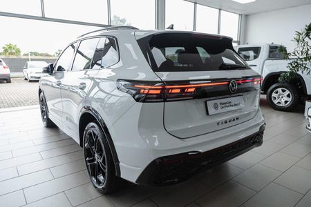 2025-Volkswagen-Tiguan-14TSI-R-Line_6