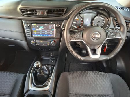 2019-Nissan-X-Trail-20-Visia_9