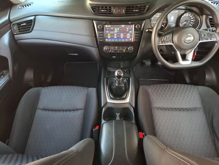 2019-Nissan-X-Trail-20-Visia_12