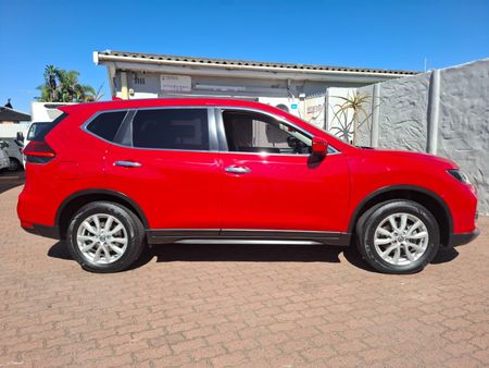 2019-Nissan-X-Trail-20-Visia_2