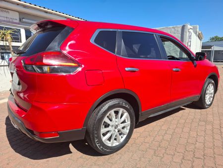 2019-Nissan-X-Trail-20-Visia_5