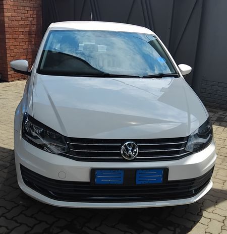 2018-Volkswagen-Polo-GP-14-Trendline_7