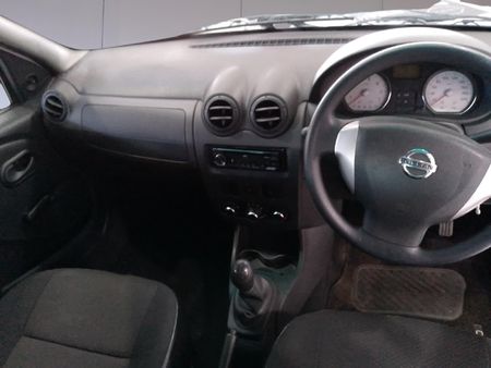 2024-Nissan-NP200-16-AC-Safety-Pack_16