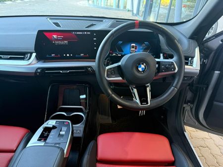 2025-BMW-X1-M35i-xDrive_12