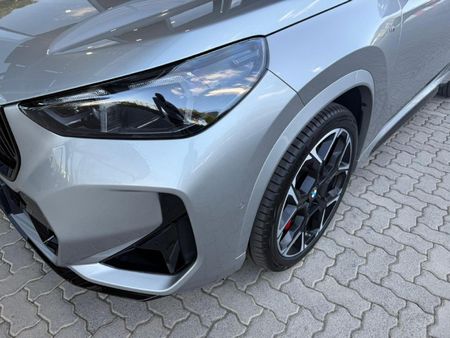 2025-BMW-X1-M35i-xDrive_4