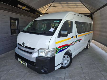 2021-Toyota-Quantum-25-D-4D-Sesfikile-16-seat_2