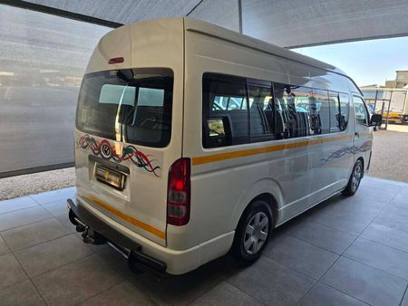2021-Toyota-Quantum-25-D-4D-Sesfikile-16-seat_6