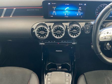2022-Mercedes-AMG-A-Class-A35-AMG-4Matic_11