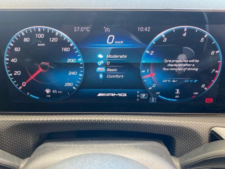 2022-Mercedes-AMG-A-Class-A35-AMG-4Matic_14