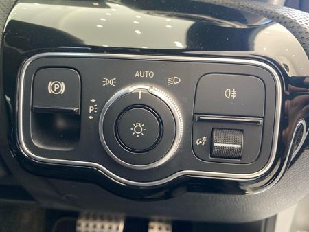 2022-Mercedes-AMG-A-Class-A35-AMG-4Matic_16