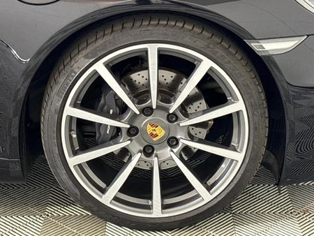 2015-Porsche-911-Carrera-Auto-Black-Edition_2