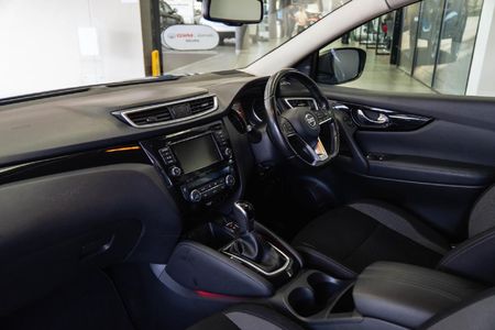 2020-Nissan-Qashqai-12T-Midnight-Auto_17