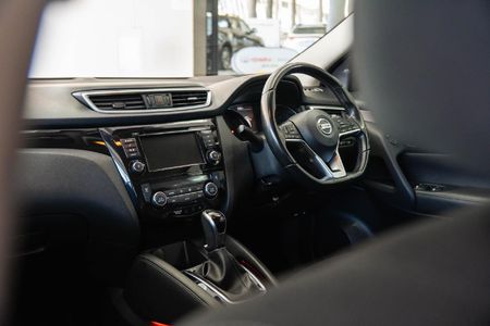 2020-Nissan-Qashqai-12T-Midnight-Auto_21