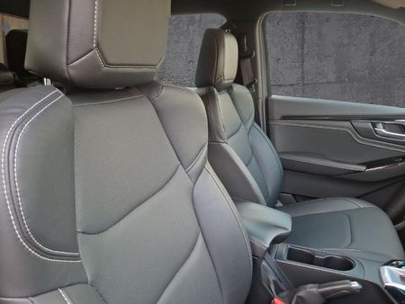 2026-Isuzu-D-Max-30-DDI-V-Cross-HR-Auto-Double-Cab_15