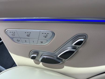 2026-Mercedes-Benz-V-Class-2026-Mercedes-Benz-V300d-Exclusive-Luxury-Spec_18