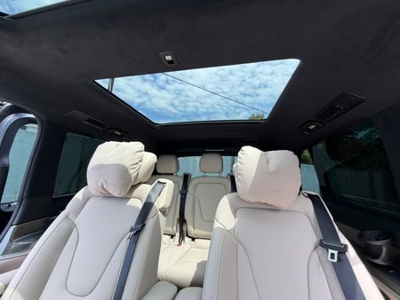 2026-Mercedes-Benz-V-Class-2026-Mercedes-Benz-V300d-Exclusive-Luxury-Spec_21